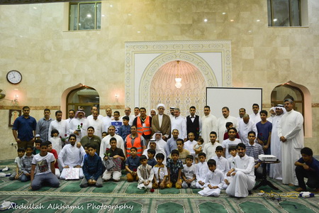 صورة جماعية للمكرمين والمشاركين في حفل ليلة الغدير  18/12/1436هـ